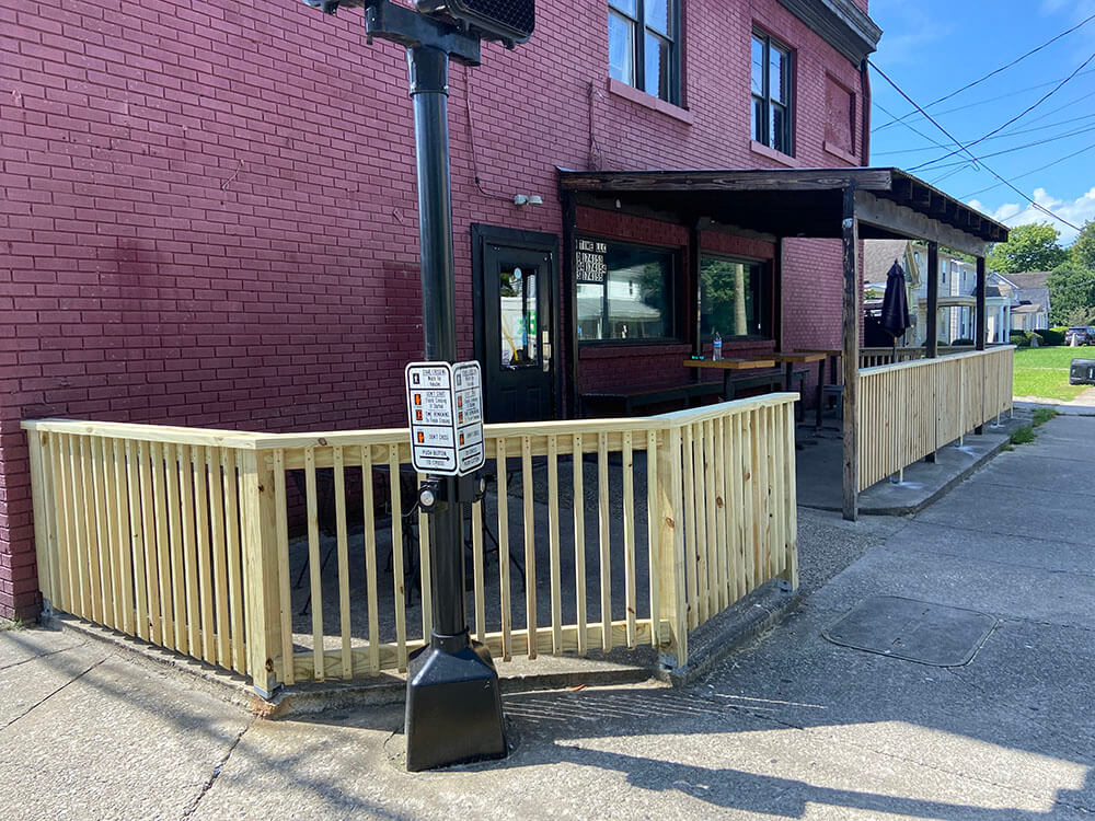 2004carpentry Kentucky fishtank fence